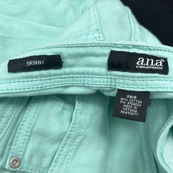 Turquoise Skinny Crop Mid/Low Rise Size 28/6 - Picture 6 of 6